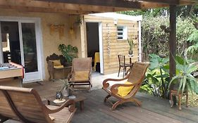 La Petite Case Jaune , Jaccuzi Pierre A 3 Min A Pied Du Bassin Manapany, Vue Mer